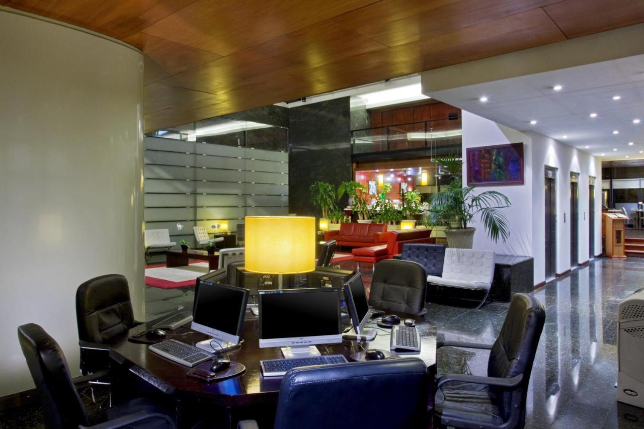 Four Points By Sheraton Montevideo Exteriör bild